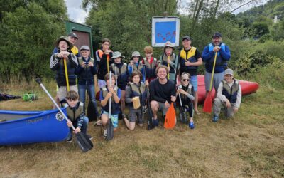 Abenteuer auf der Lahn: „Wolfsrudel“ auf Kanutour